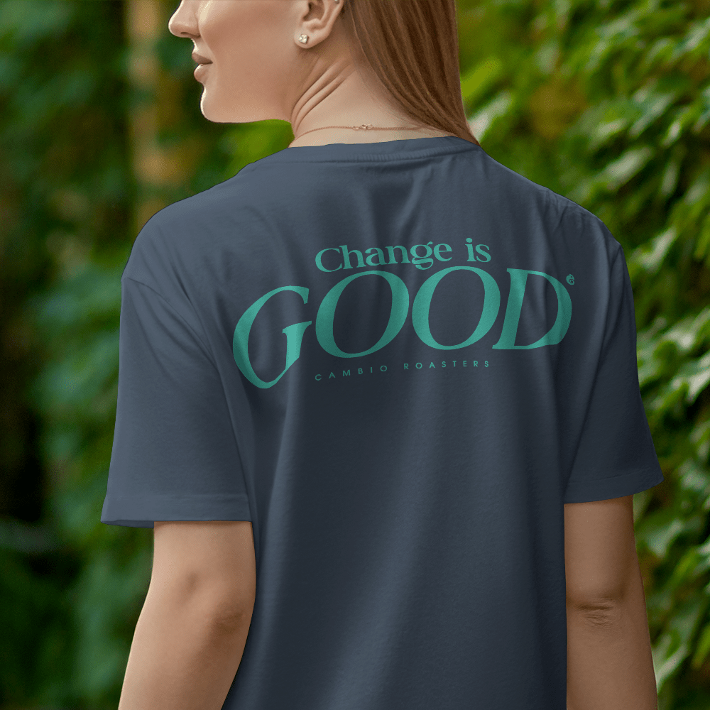 back view of a black cambio shirt